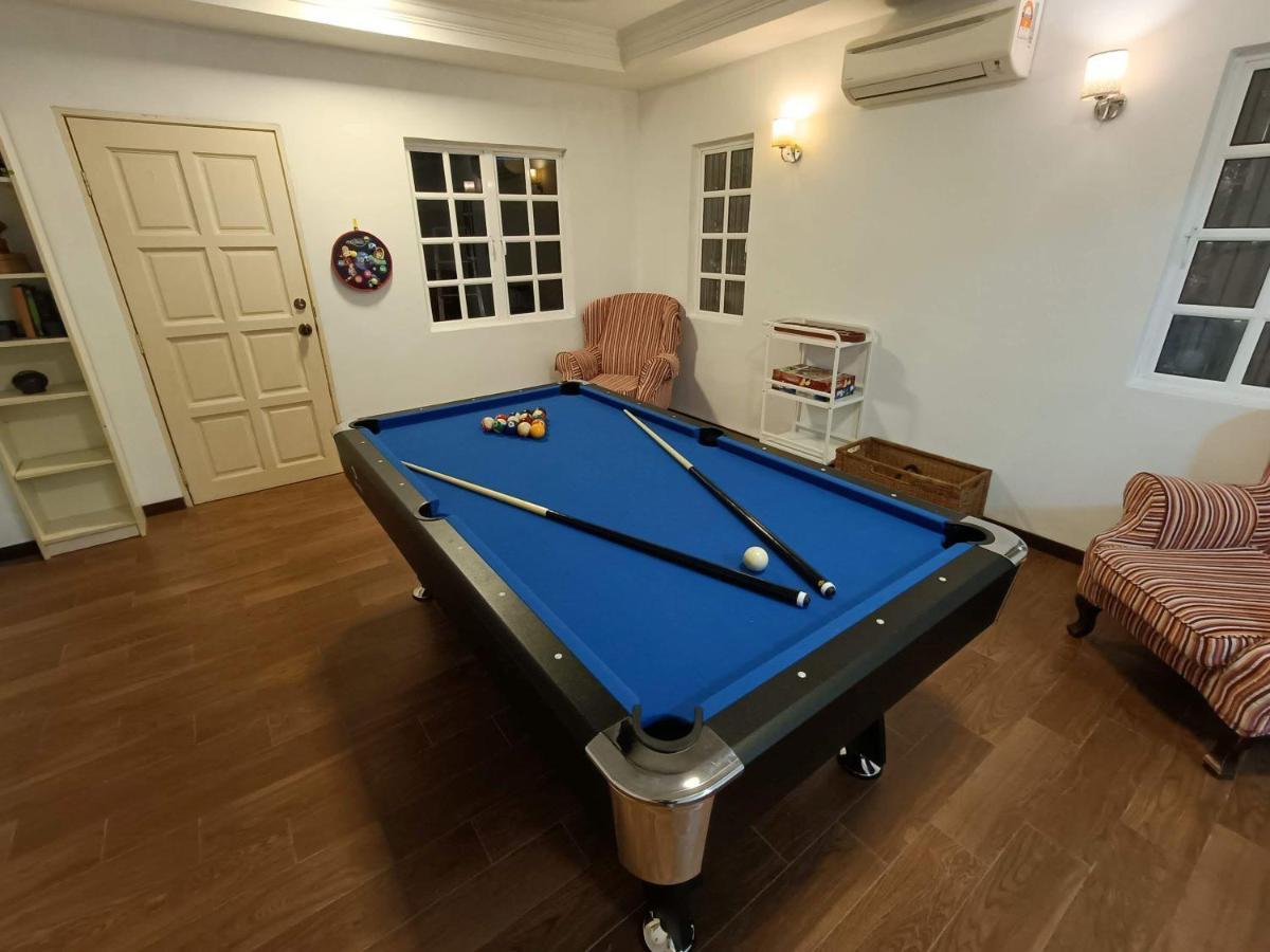 Homestay Laman Nuri, Kota Damansara Petaling Jaya Exterior foto
